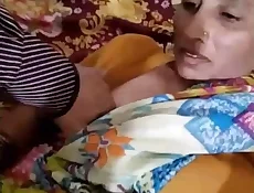 インディアン・バビは彼女の所有者に激しく犯されます